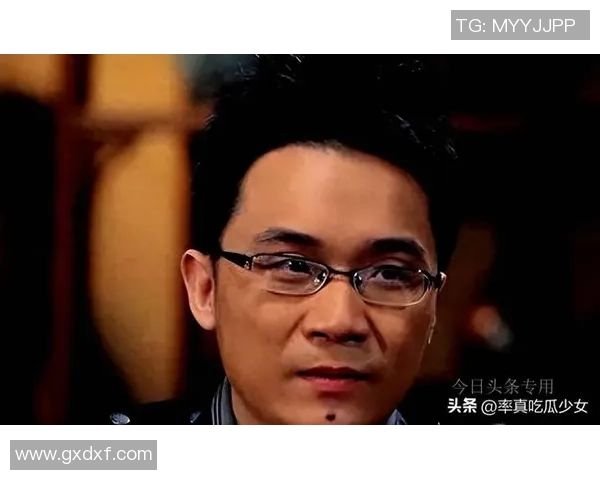 足球明星丁丁与女友的甜蜜生活揭秘及其背后的爱情故事